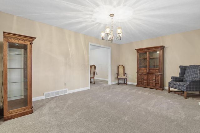 12791 Stonecreek Drive NW, Pickerington, OH 43147