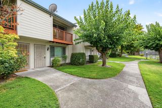 1076 Eleanor Ave, Rohnert Park, CA 94928