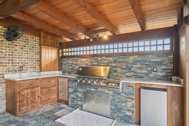 101 Maral Lane, Azle, TX 76020