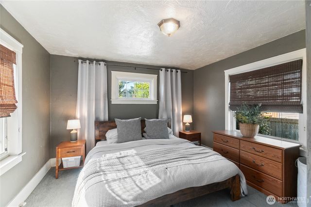 1918 Gregory Way, Bremerton, WA 98337