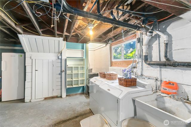 1918 Gregory Way, Bremerton, WA 98337