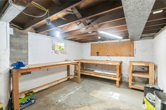 1918 Gregory Way, Bremerton, WA 98337