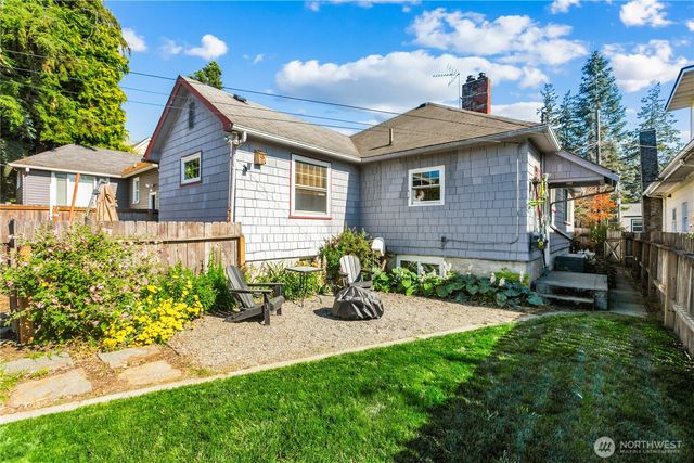 1918 Gregory Way, Bremerton, WA 98337