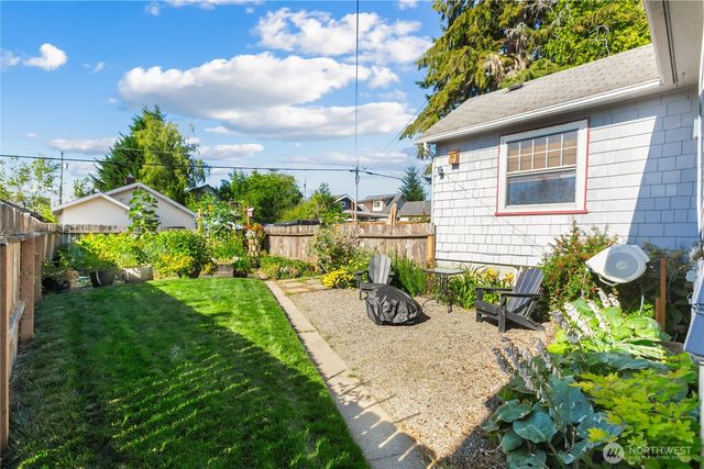 1918 Gregory Way, Bremerton, WA 98337