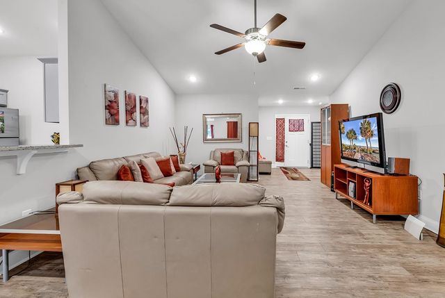 323 Borrowdale Dr., Conway, SC 29526