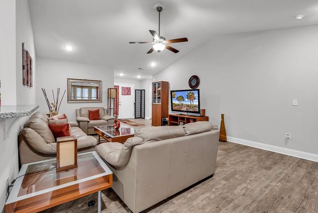 323 Borrowdale Dr., Conway, SC 29526