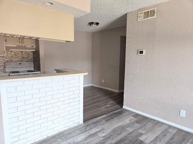 250 El Dorado 296, Webster, TX 77598