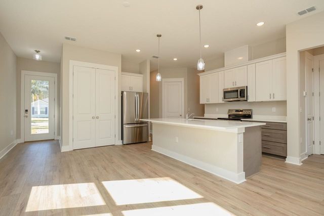 102 Orange Tree Rd, East Palatka, FL 32131