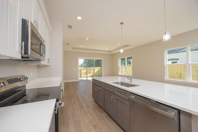 102 Orange Tree Rd, East Palatka, FL 32131