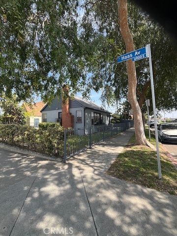 2121 W 70th, Los Angeles, CA 90047