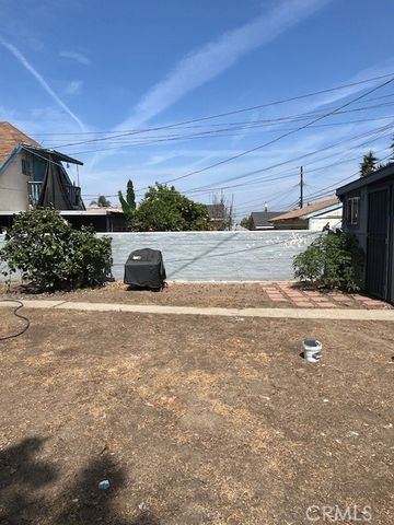 2121 W 70th, Los Angeles, CA 90047