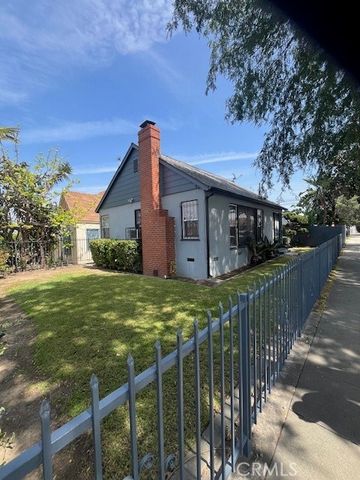 2121 W 70th, Los Angeles, CA 90047