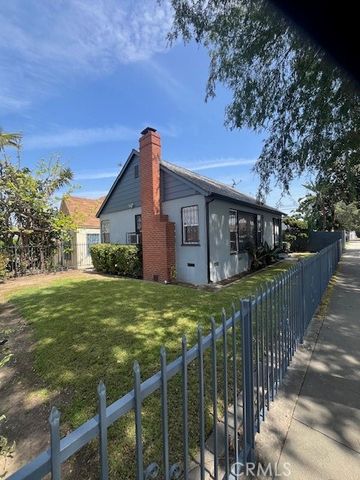 2121 W 70th, Los Angeles, CA 90047