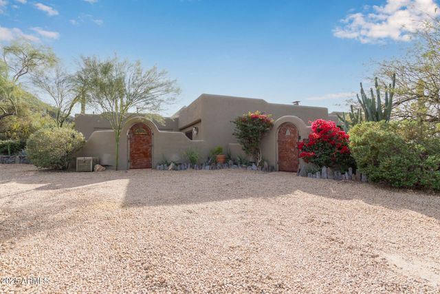 37237 N SUNSET Trail, Cave Creek, AZ 85331