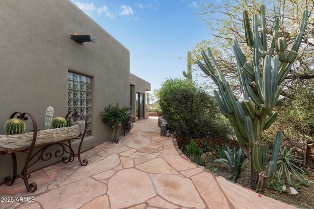 37237 N SUNSET Trail, Cave Creek, AZ 85331