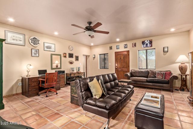 37237 N SUNSET Trail, Cave Creek, AZ 85331