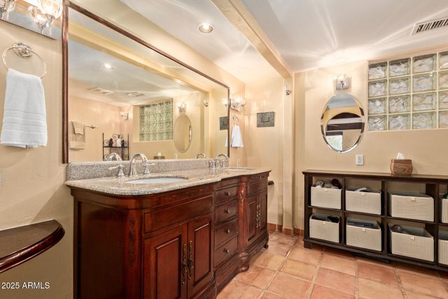 37237 N SUNSET Trail, Cave Creek, AZ 85331