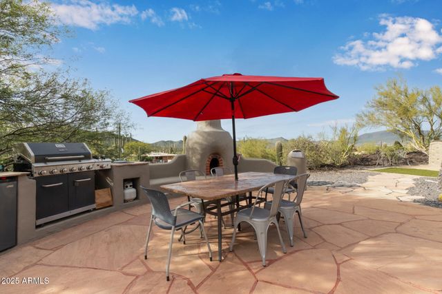 37237 N SUNSET Trail, Cave Creek, AZ 85331