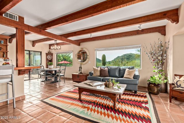 37237 N SUNSET Trail, Cave Creek, AZ 85331