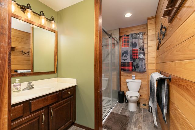 2525 Beacon Hill Loop, Strafford, MO 65757