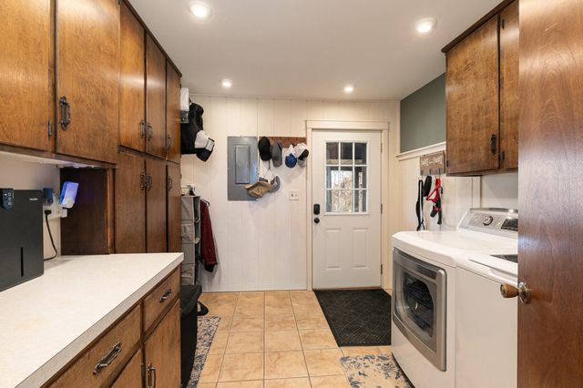 2525 Beacon Hill Loop, Strafford, MO 65757