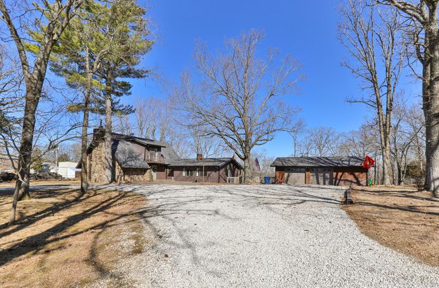 2525 Beacon Hill Loop, Strafford, MO 65757