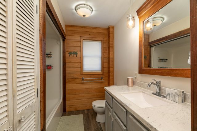 2525 Beacon Hill Loop, Strafford, MO 65757