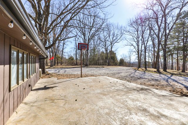 2525 Beacon Hill Loop, Strafford, MO 65757