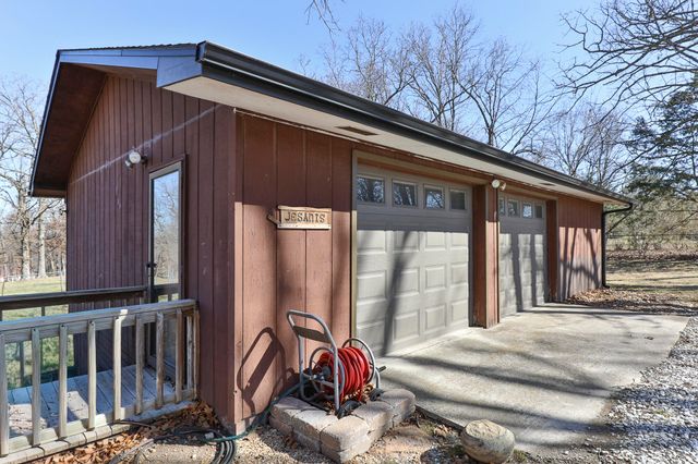 2525 Beacon Hill Loop, Strafford, MO 65757