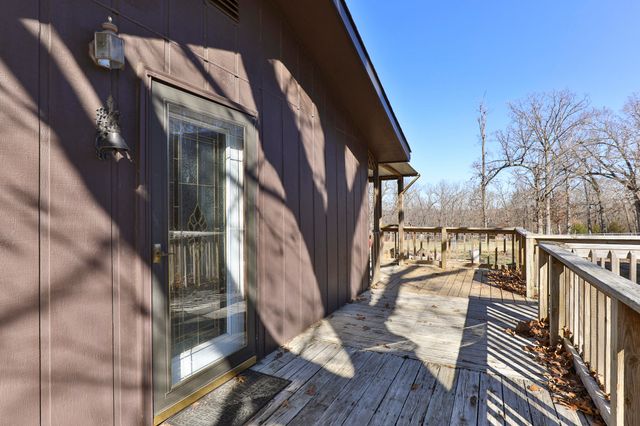 2525 Beacon Hill Loop, Strafford, MO 65757