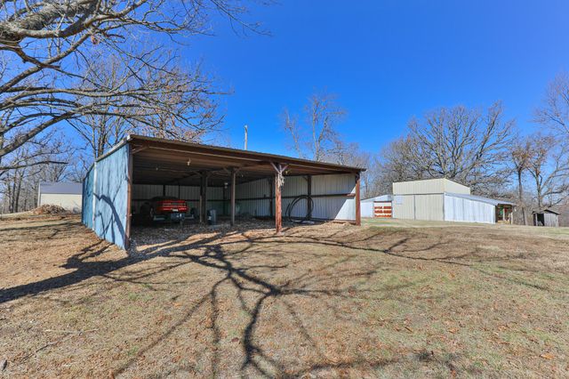 2525 Beacon Hill Loop, Strafford, MO 65757