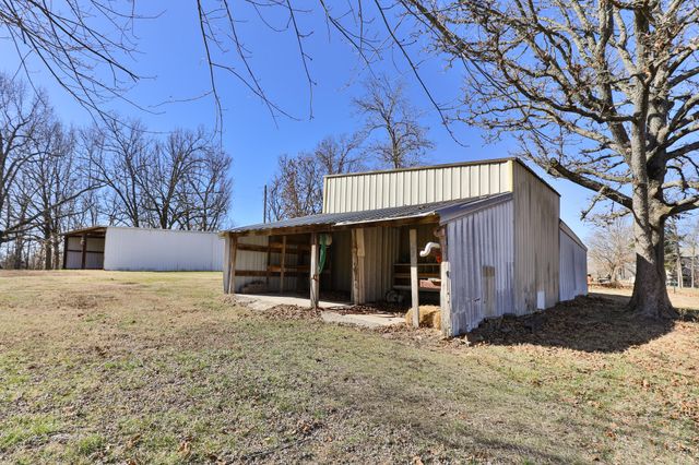 2525 Beacon Hill Loop, Strafford, MO 65757