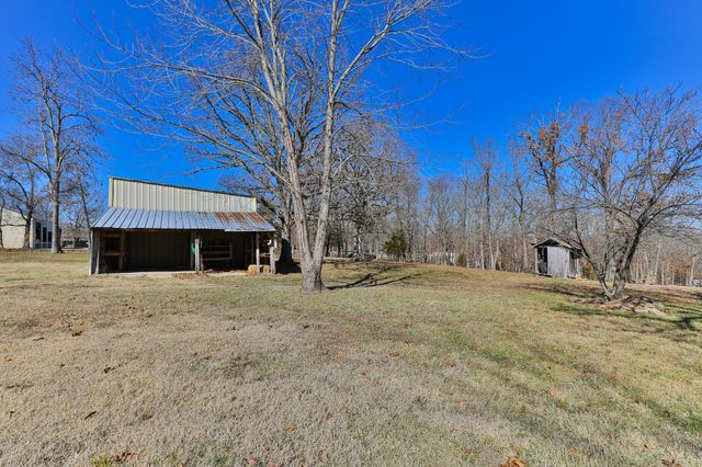 2525 Beacon Hill Loop, Strafford, MO 65757
