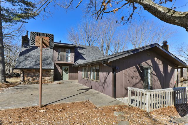 2525 Beacon Hill Loop, Strafford, MO 65757