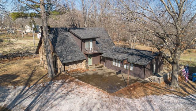 2525 Beacon Hill Loop, Strafford, MO 65757