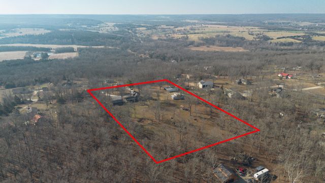 2525 Beacon Hill Loop, Strafford, MO 65757