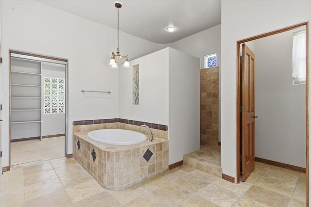 8008 Merissa Lane NE, Albuquerque, NM 87122