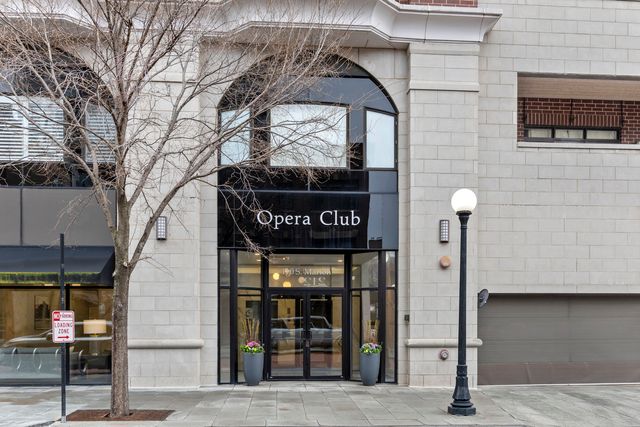 110 S Marion Street 308, Oak Park, IL 60302