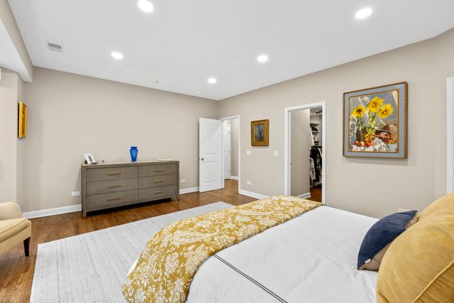 110 S Marion Street 308, Oak Park, IL 60302