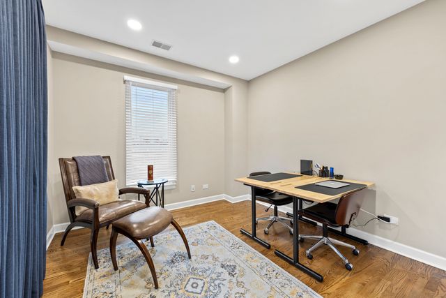 110 S Marion Street 308, Oak Park, IL 60302