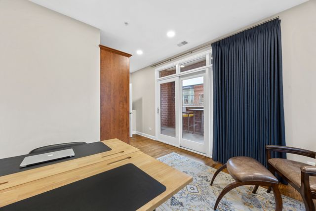 110 S Marion Street 308, Oak Park, IL 60302