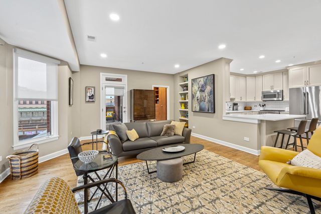 110 S Marion Street 308, Oak Park, IL 60302