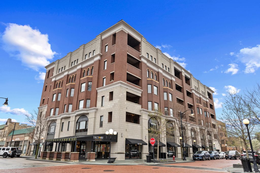 110 S Marion Street 308, Oak Park, IL 60302