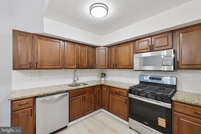 1410 OAKDALE RD, Glen Burnie, MD 21060