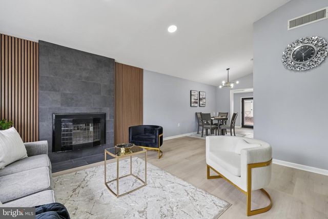 1410 OAKDALE RD, Glen Burnie, MD 21060