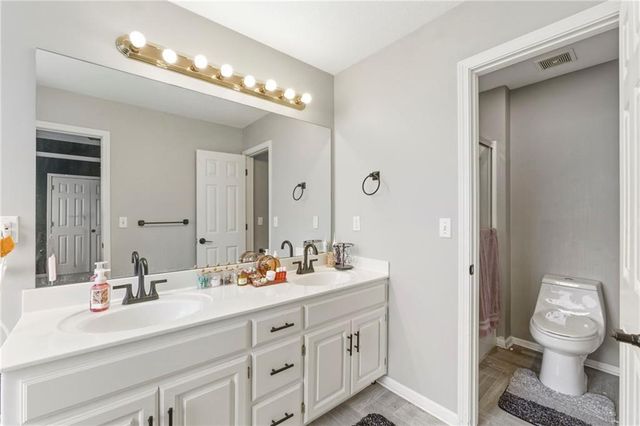 3716 NW Anchor Court, Blue Springs, MO 64015