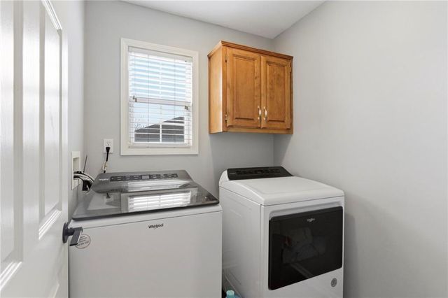 3716 NW Anchor Court, Blue Springs, MO 64015