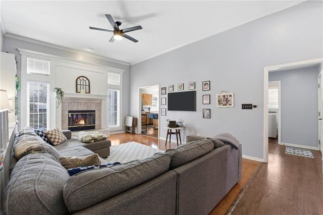 3716 NW Anchor Court, Blue Springs, MO 64015