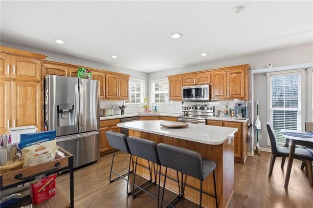 3716 NW Anchor Court, Blue Springs, MO 64015