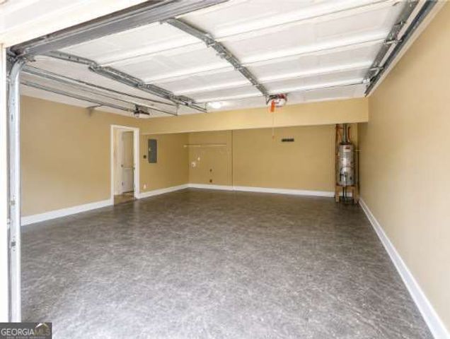 5706 Hidden Brook Circle, Atlanta, GA 30349